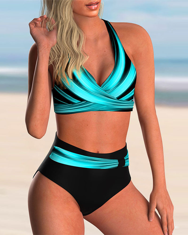 Liliana - Bikini set met kruisdecolleté en print