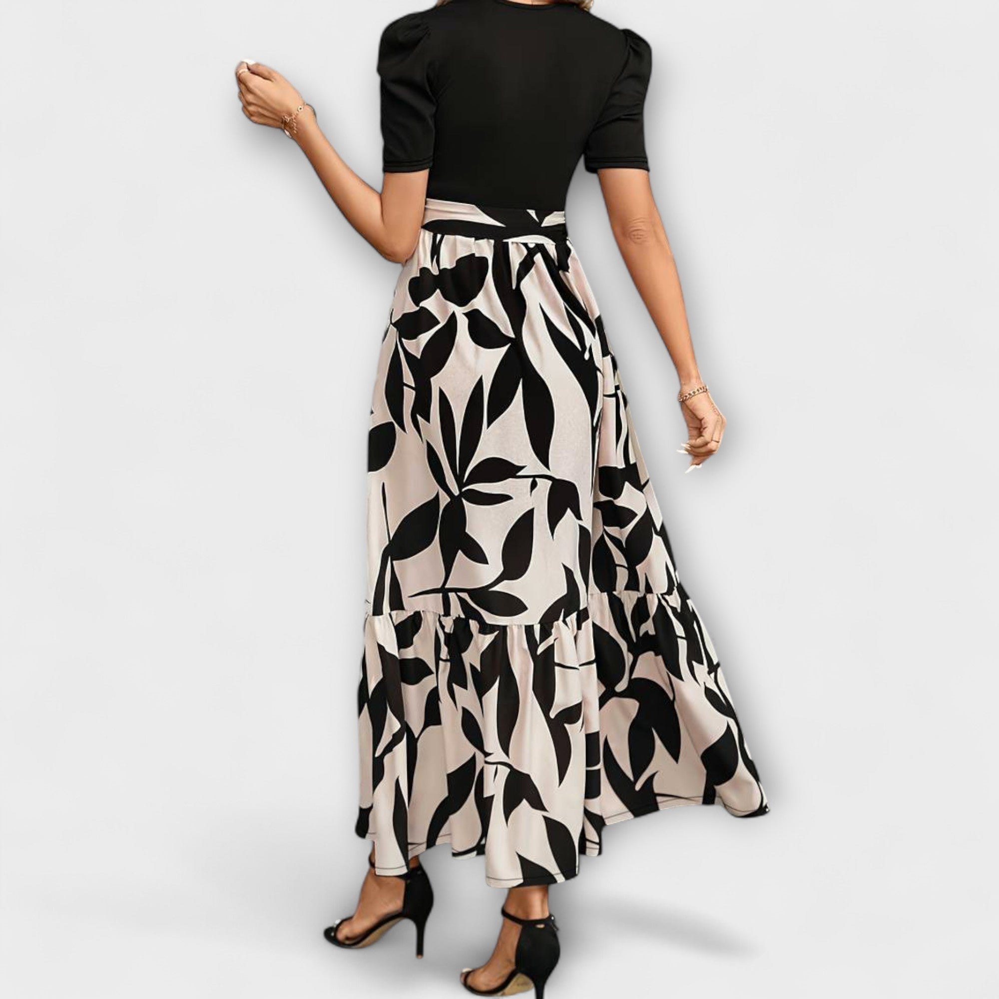 Luna - Zomerjurk met bloemenpatroon en ronde hals
