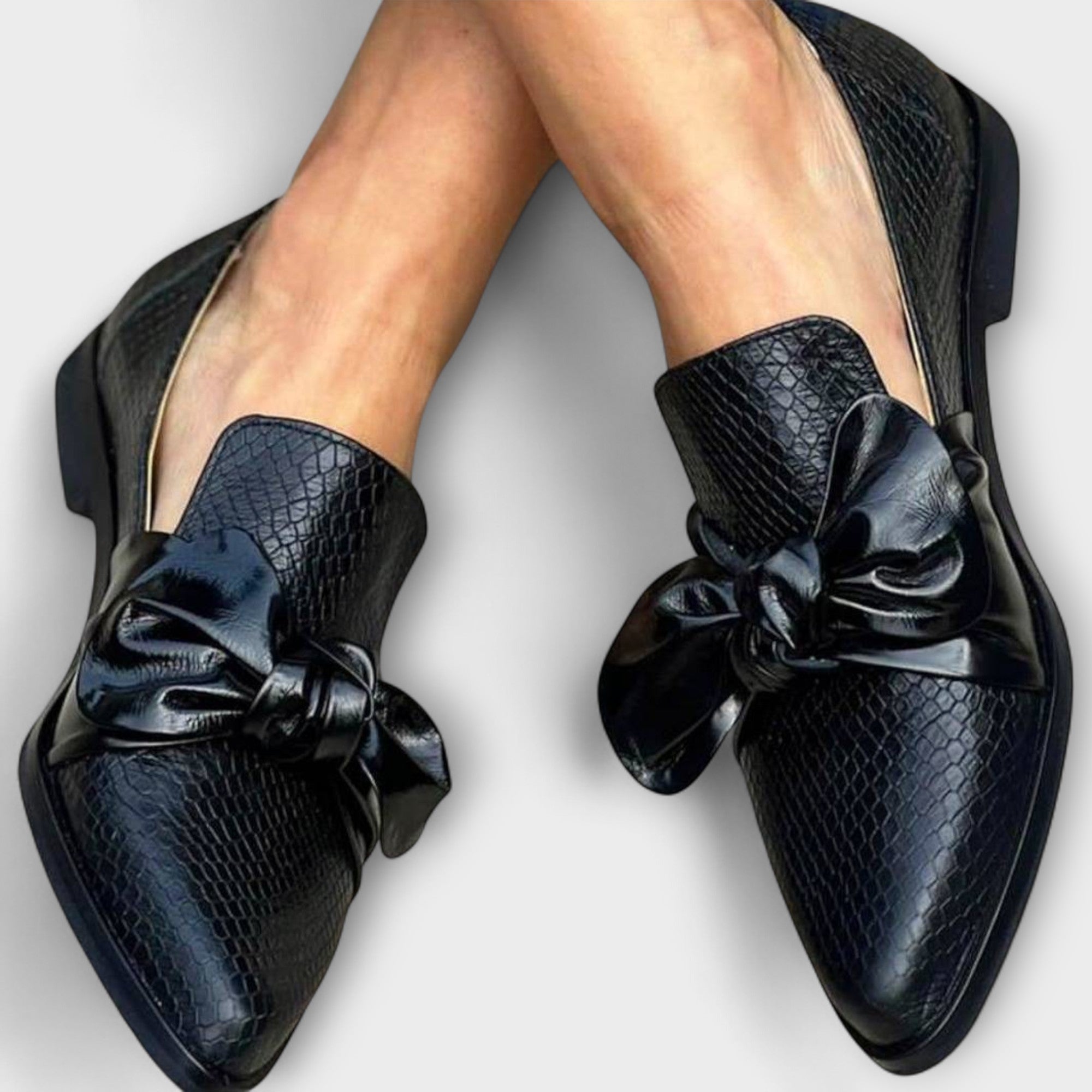 Claudia - Loafers med Slipsdetalj