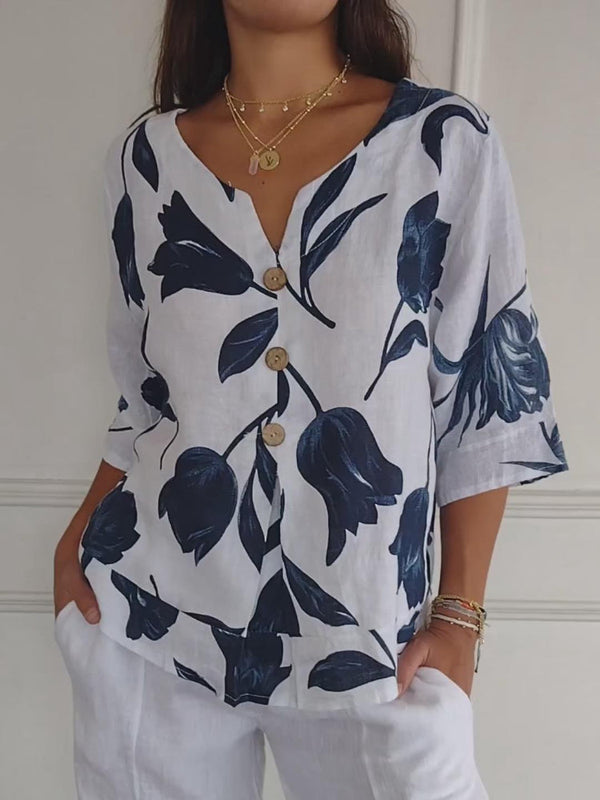 Mila – Blus med V-hals och tryck