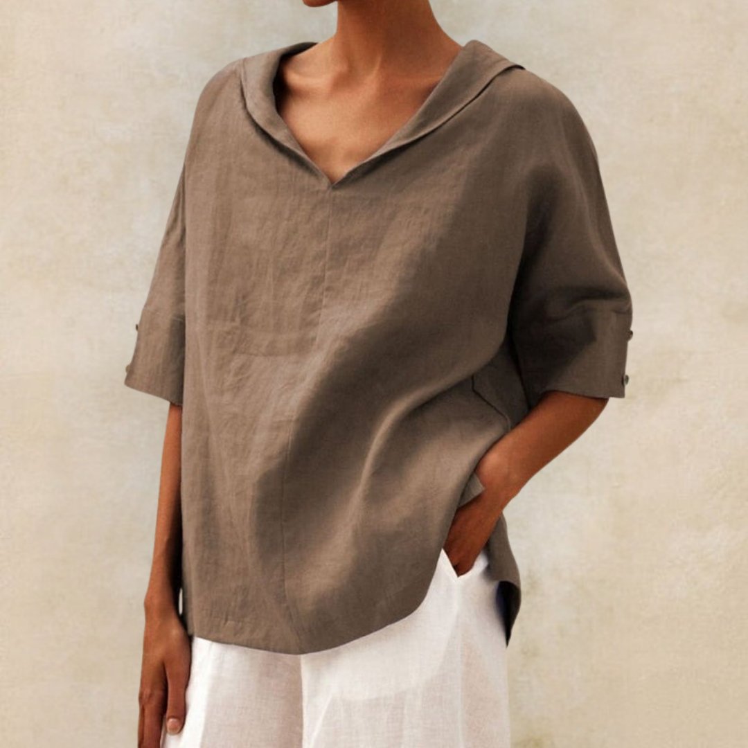 YLVIE I KLASSIEKE LINEN BLOUSE MET V-HALS
