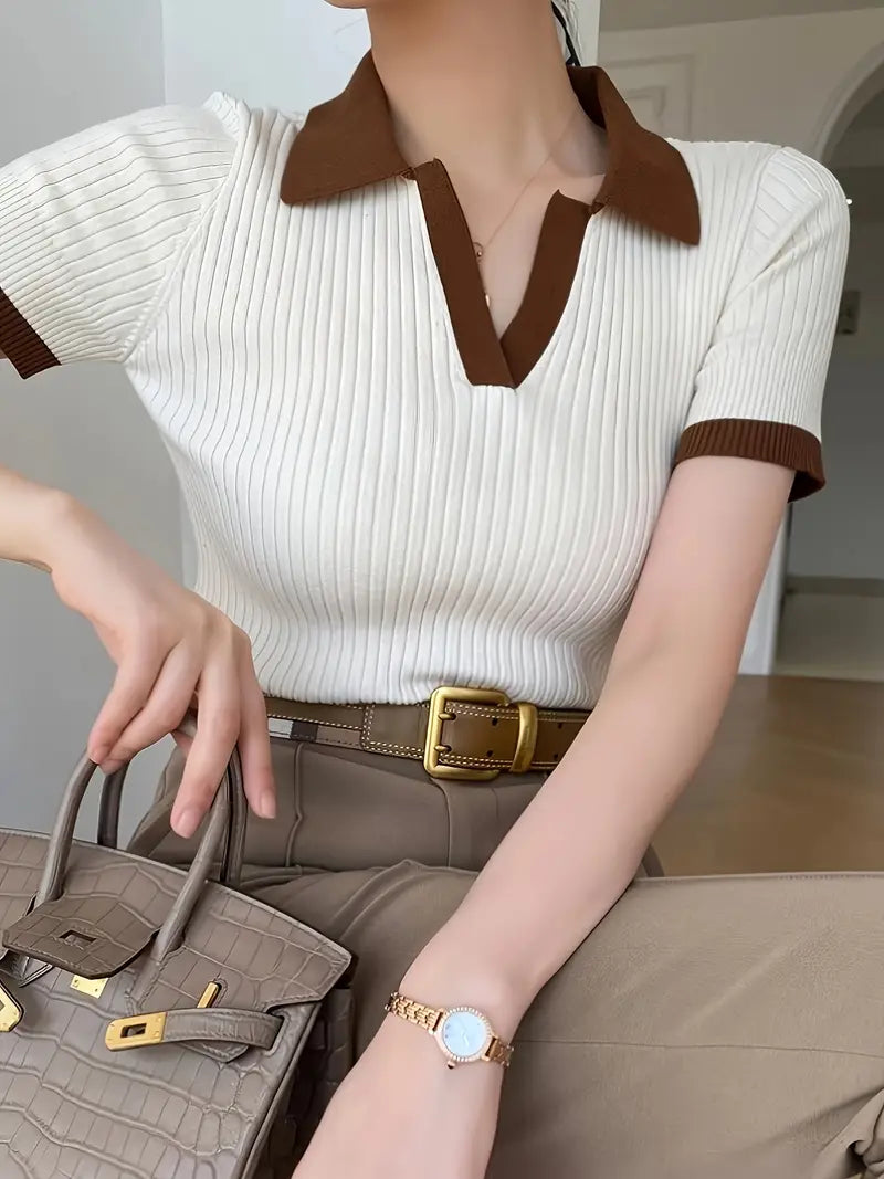 Romy – Top met kraag en contrasterende accenten