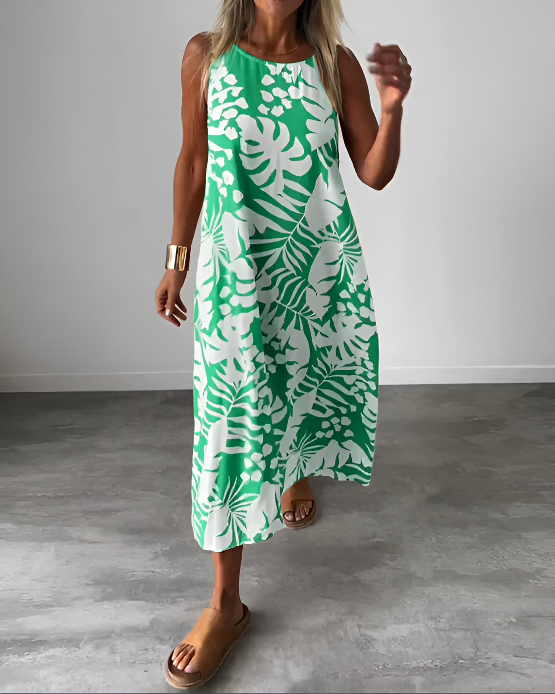 Liora – Zomerjurk met Tropische Print