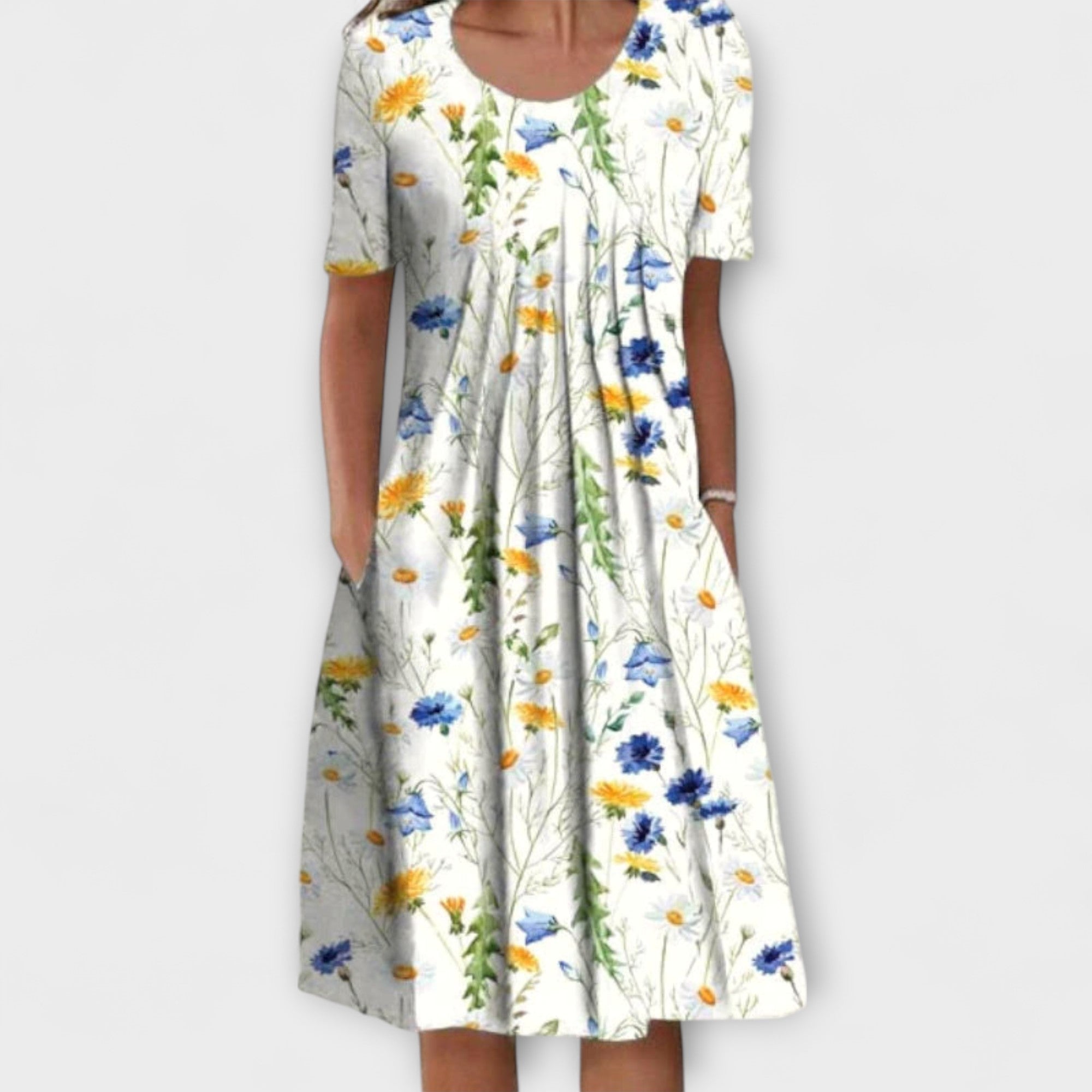 Emelie – Chic Laagjurk met Buikcontrole