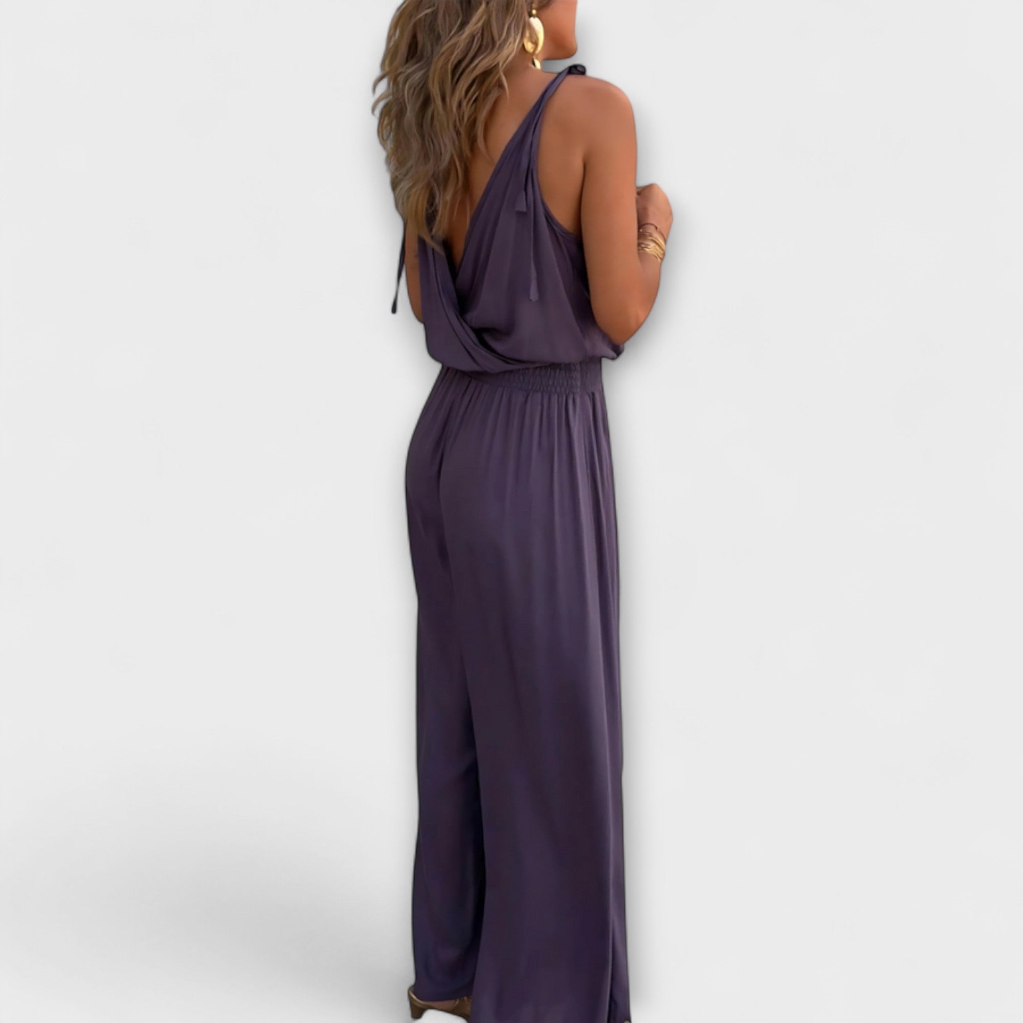 Angela - Donatila V-hals Jumpsuit met Borduurwerk en Open Benen