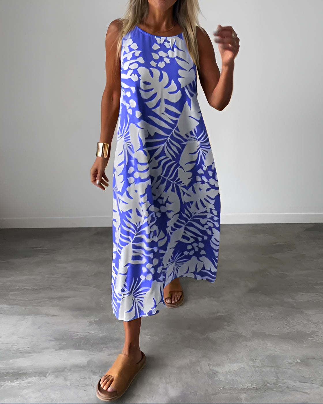 Liora – Zomerjurk met Tropische Print