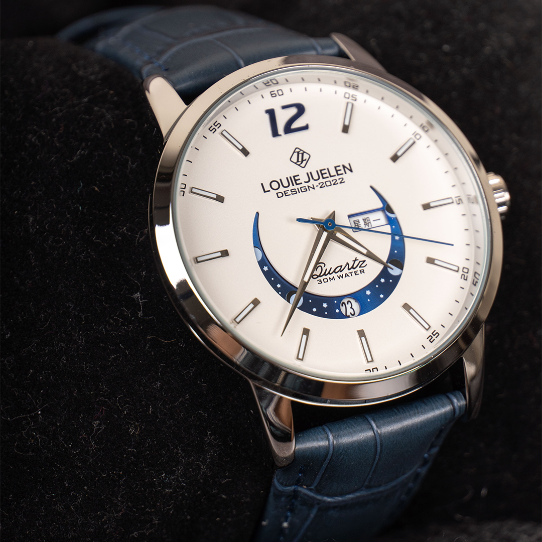 Elegante horloge met maanfase