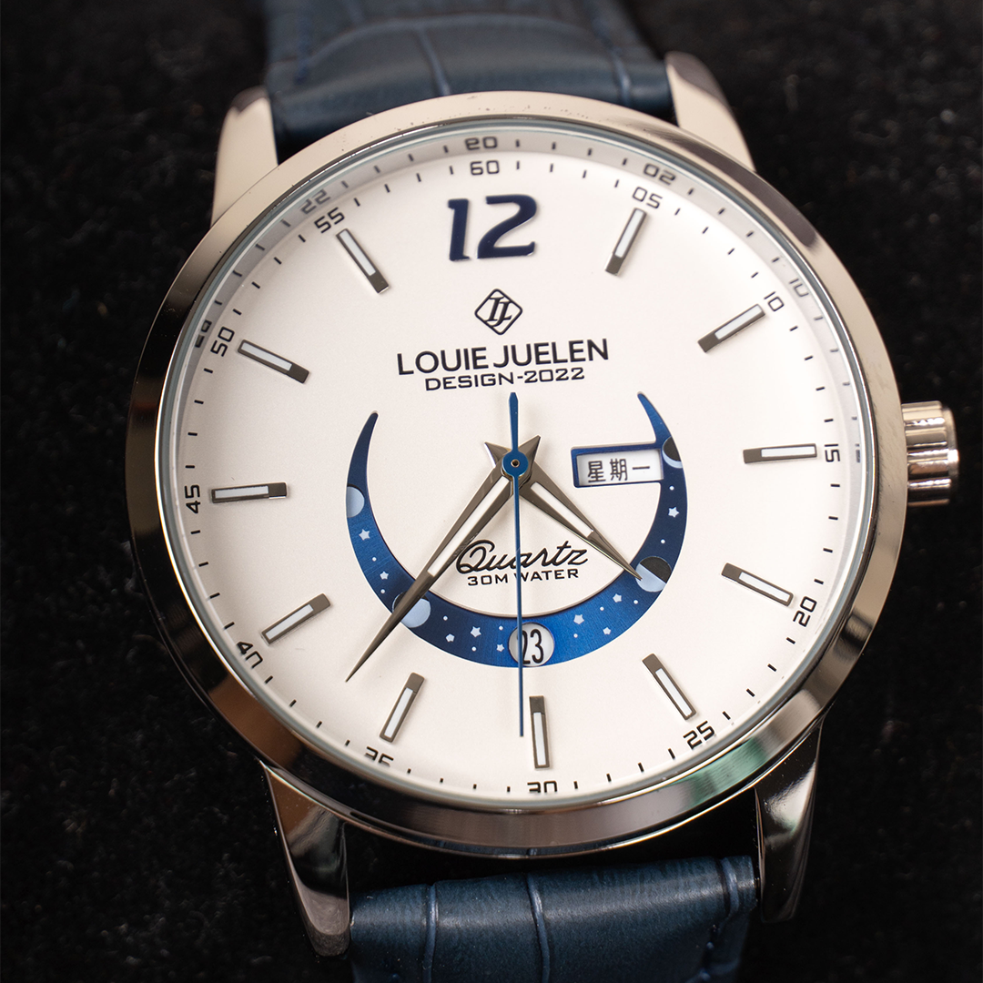 Elegante horloge met maanfase