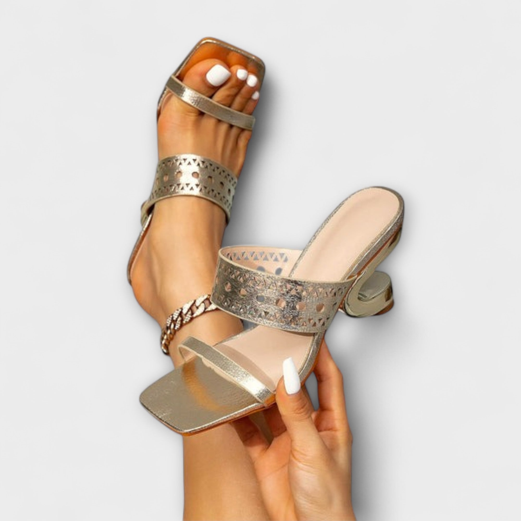 Molly - Metallic Glanzend Holle Sandalen met Vierkante Teenoopening