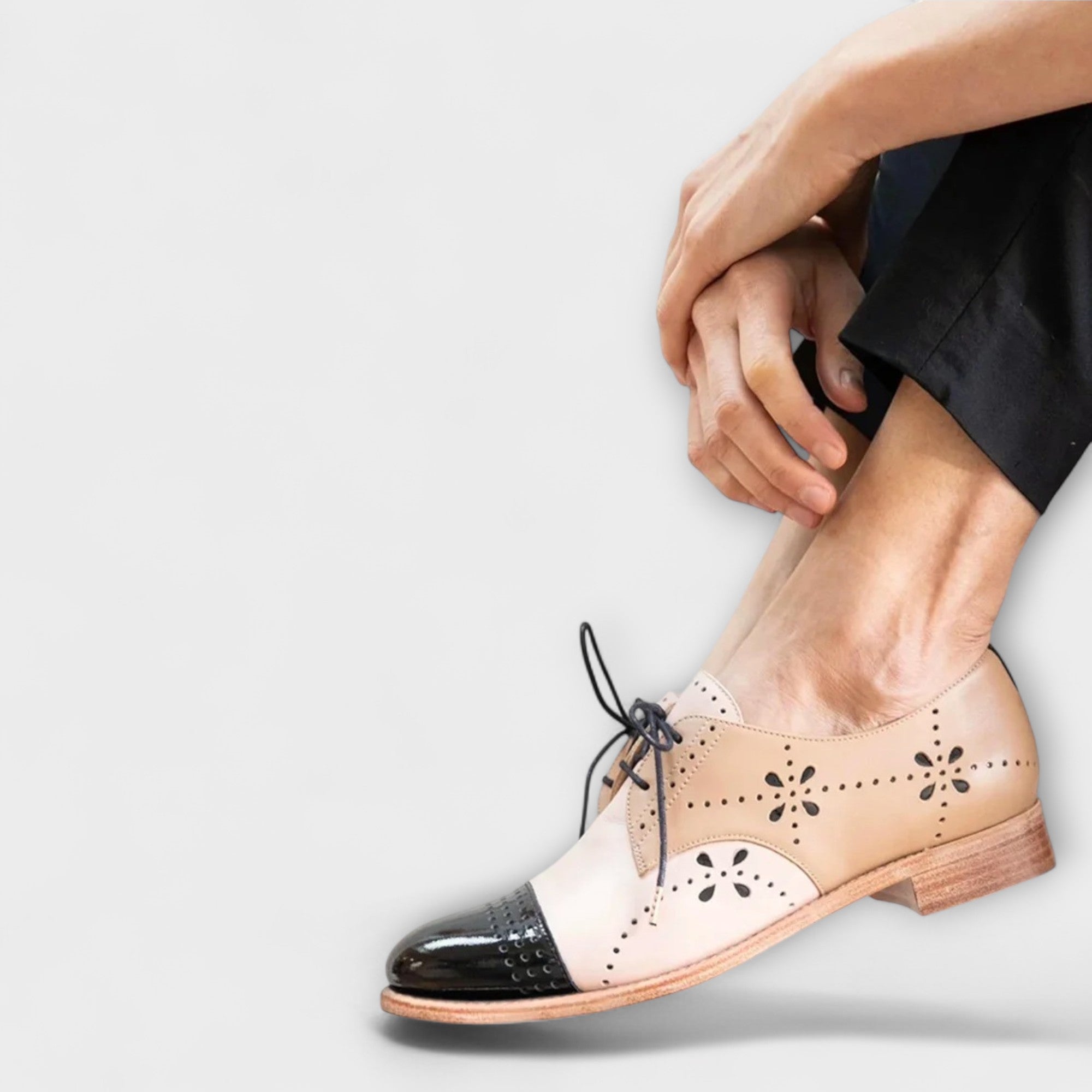 Isabelle - Veterschoenen met lage blokhak