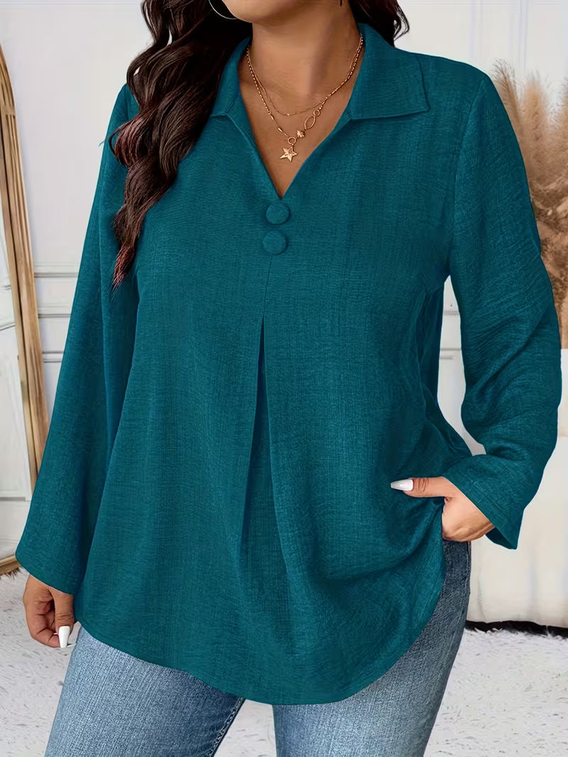 Lynn – Blus med knapppdetailj